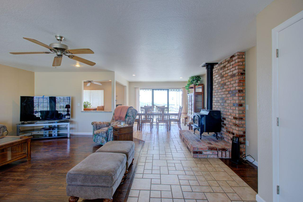 13866 Cedro Ct, La Grange, CA 95329