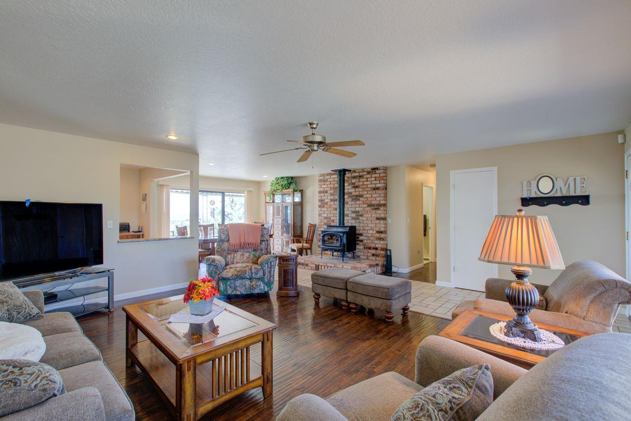 13866 Cedro Ct, La Grange, CA 95329