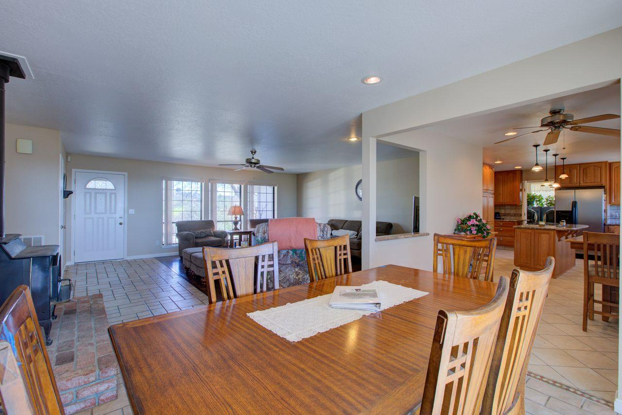 13866 Cedro Ct, La Grange, CA 95329