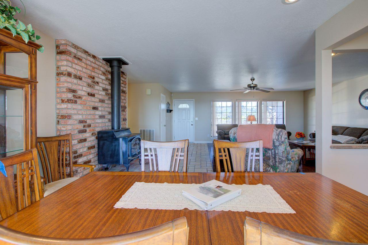 13866 Cedro Ct, La Grange, CA 95329