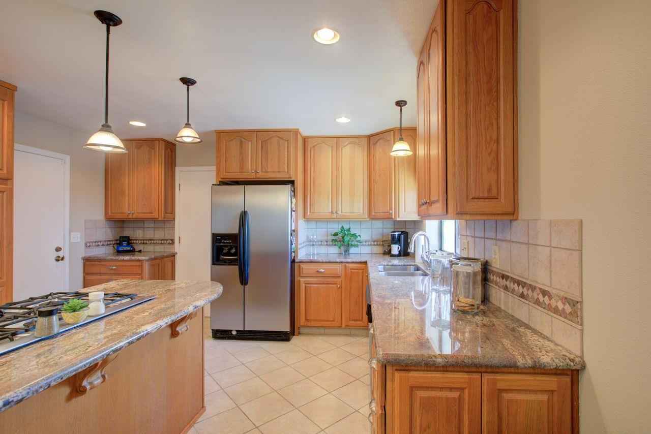 13866 Cedro Ct, La Grange, CA 95329