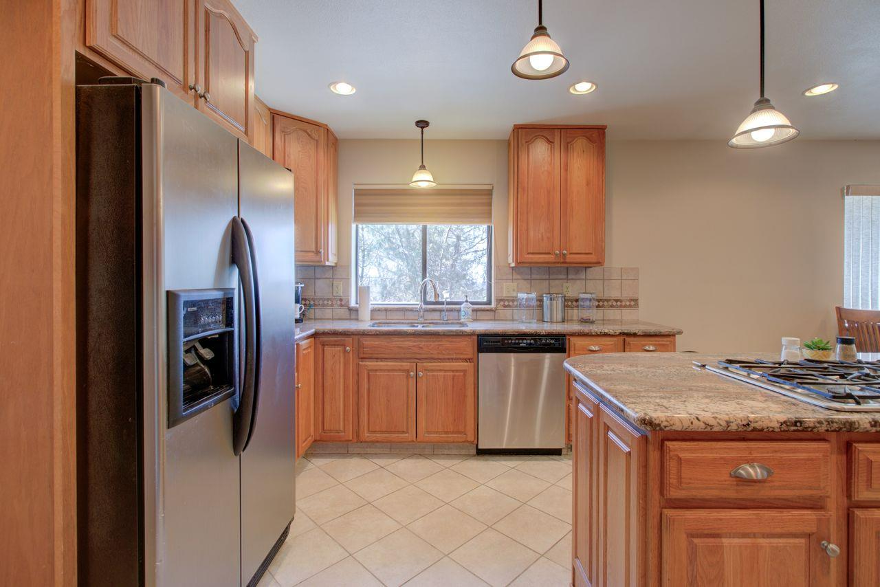 13866 Cedro Ct, La Grange, CA 95329