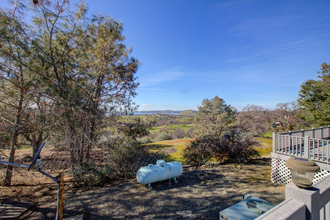 13866 Cedro Ct, La Grange, CA 95329