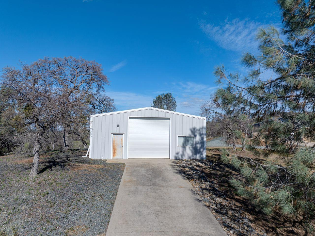 13866 Cedro Ct, La Grange, CA 95329