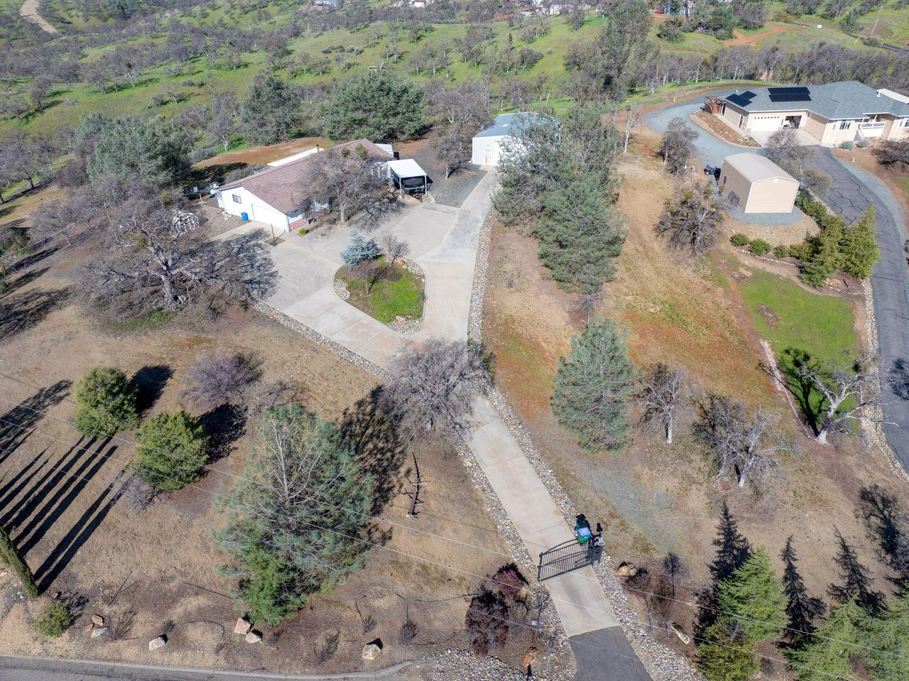 13866 Cedro Ct, La Grange, CA 95329