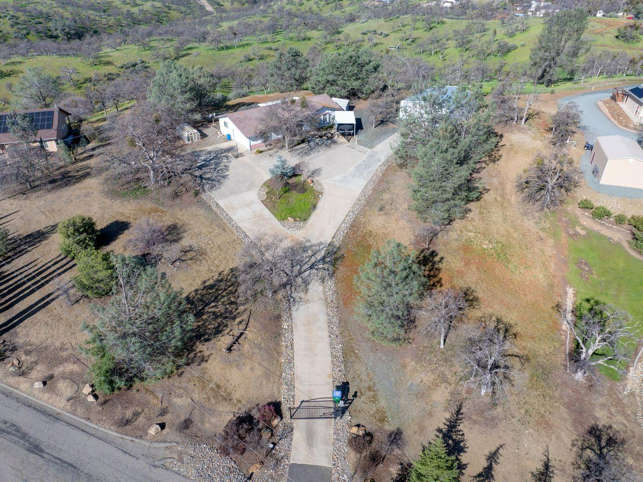 13866 Cedro Ct, La Grange, CA 95329