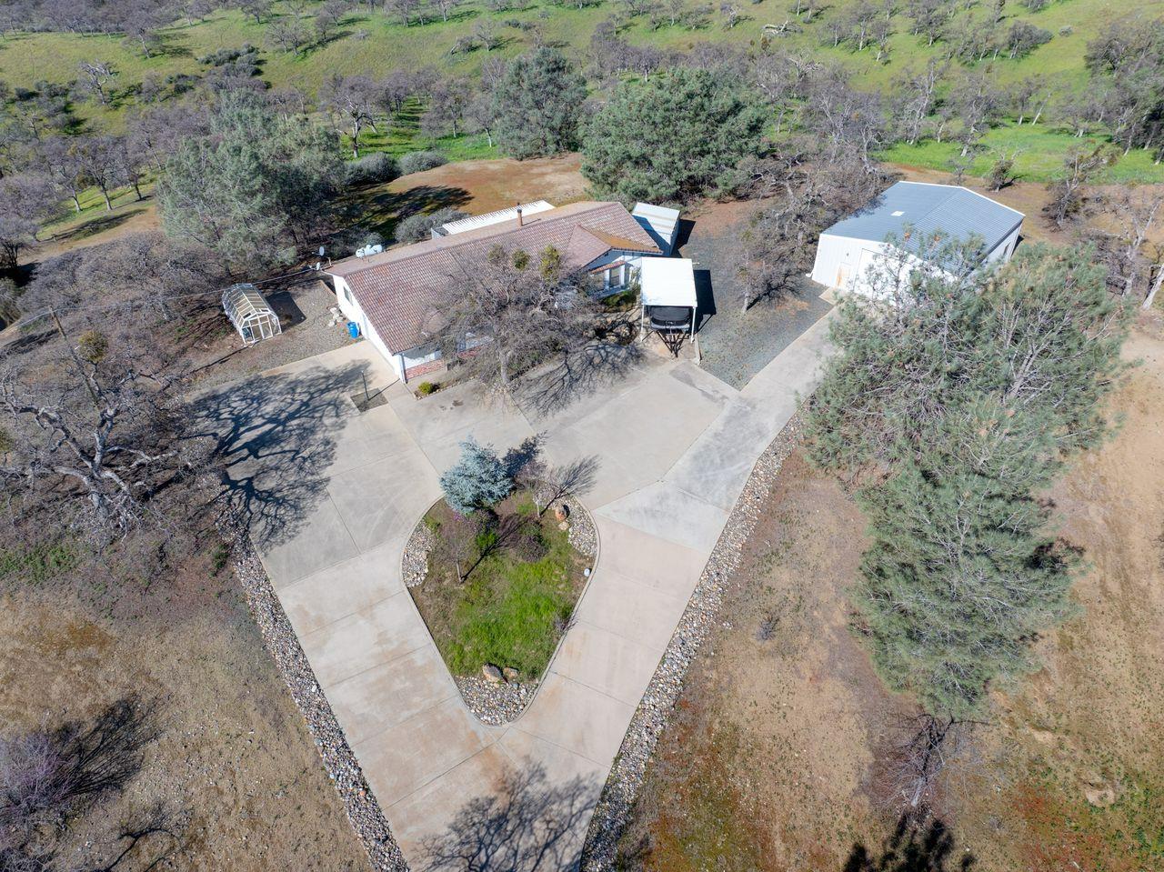 13866 Cedro Ct, La Grange, CA 95329