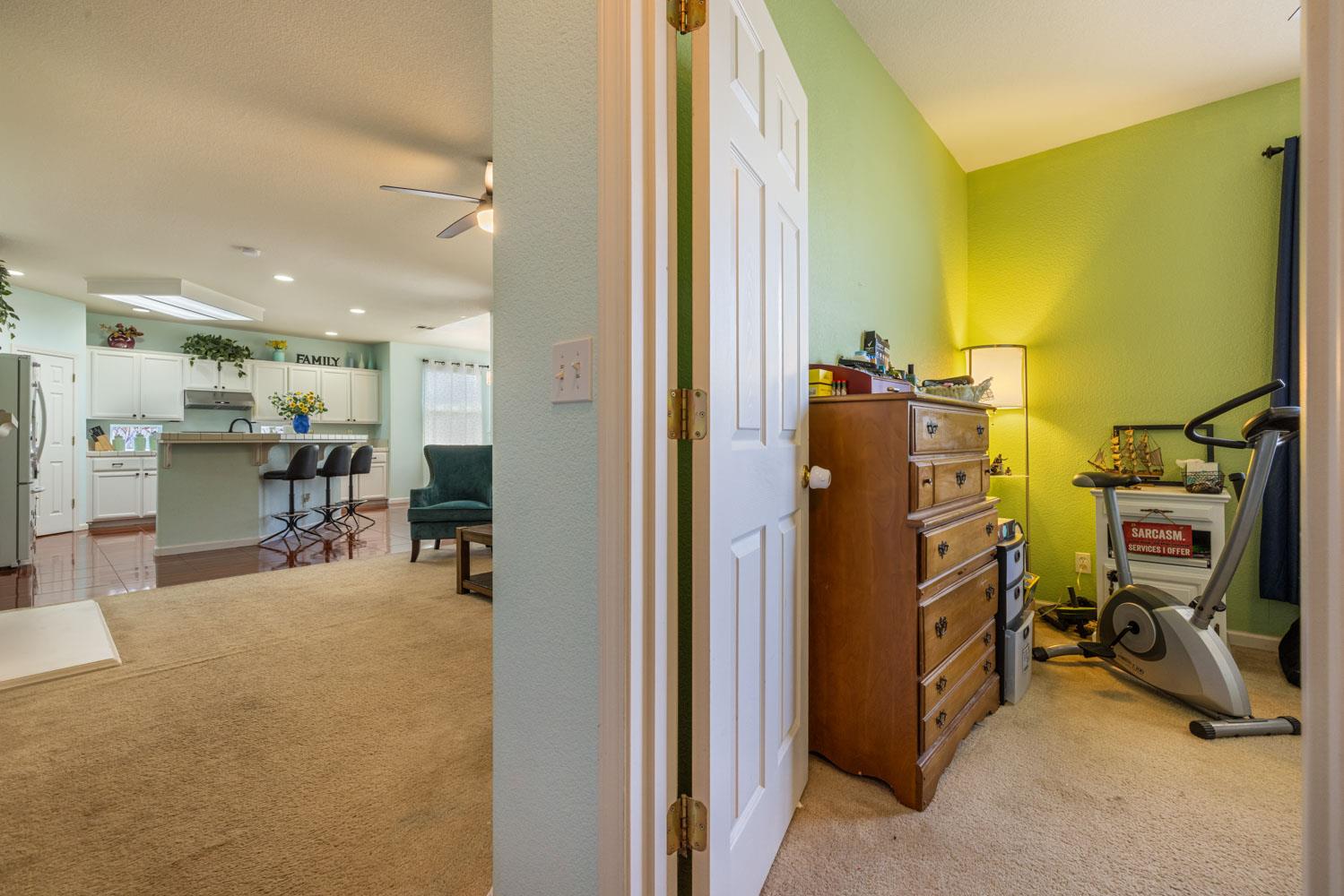 5831 Alton Ct, Riverbank, CA 95367