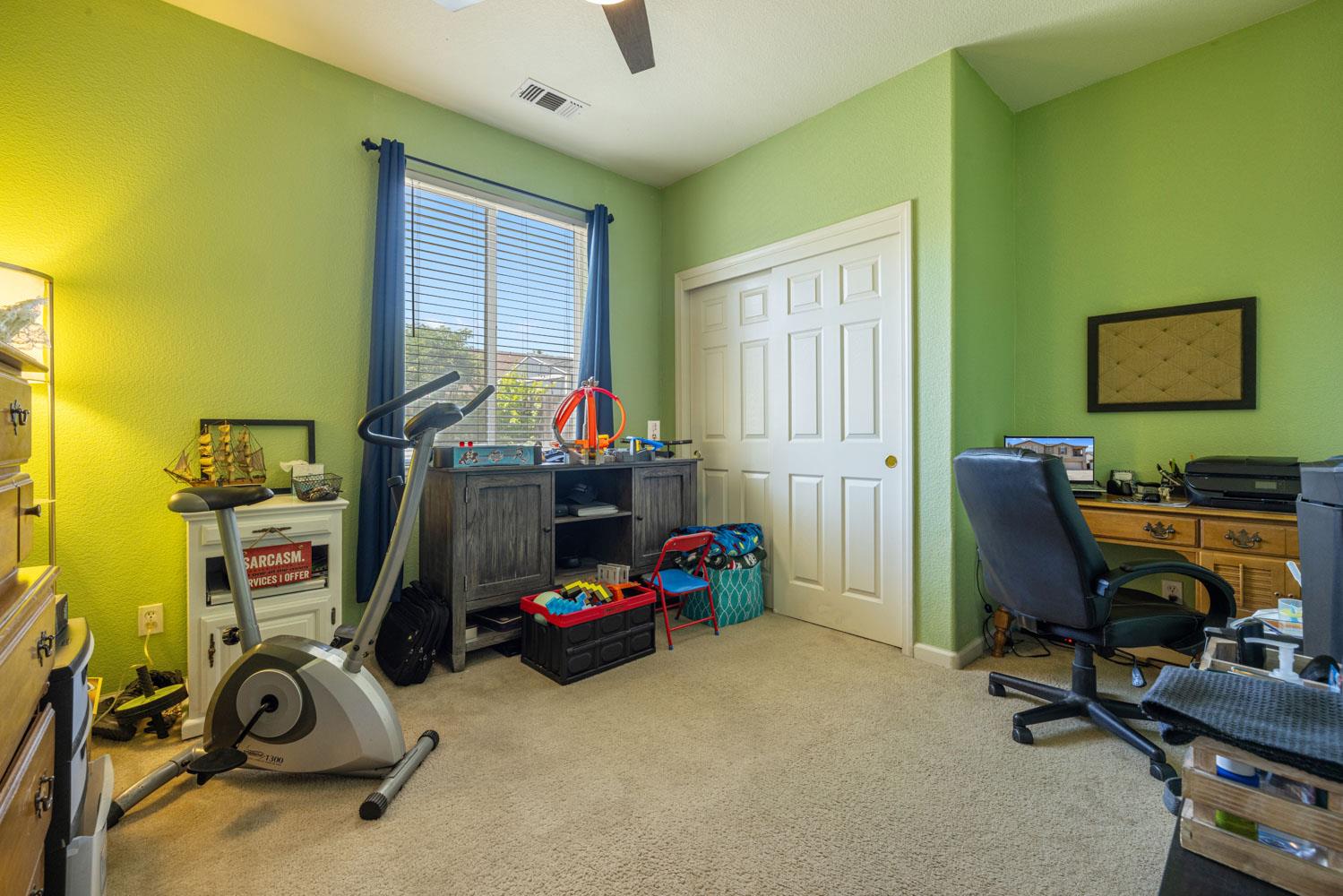 5831 Alton Ct, Riverbank, CA 95367