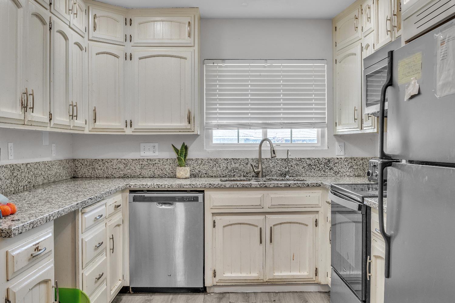 1527 Underwood Ave, Atwater, CA 95301