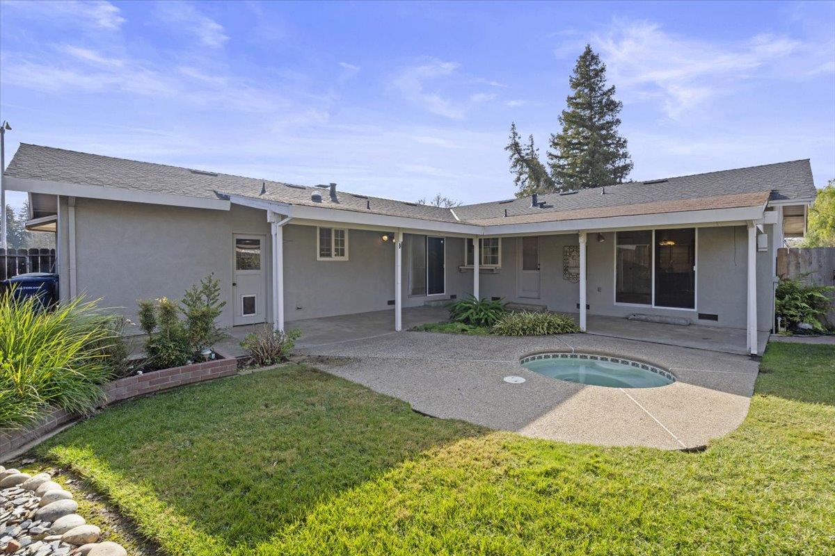 3913 Hillsboro Ct, Modesto, CA 95356