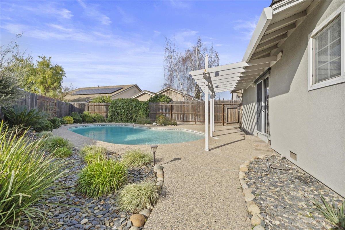 3913 Hillsboro Ct, Modesto, CA 95356