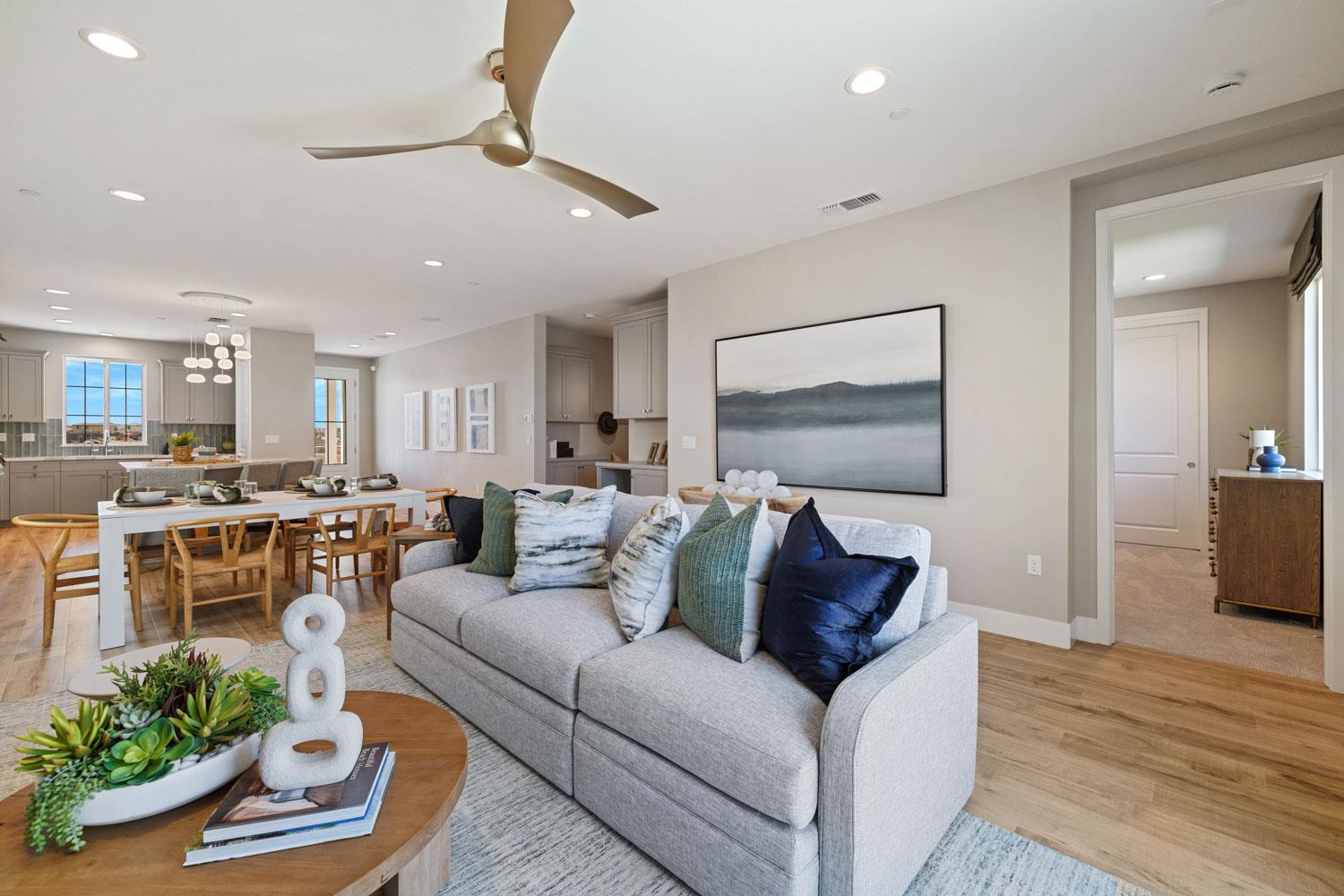 3279 Rugnao Way, Manteca, CA 95337