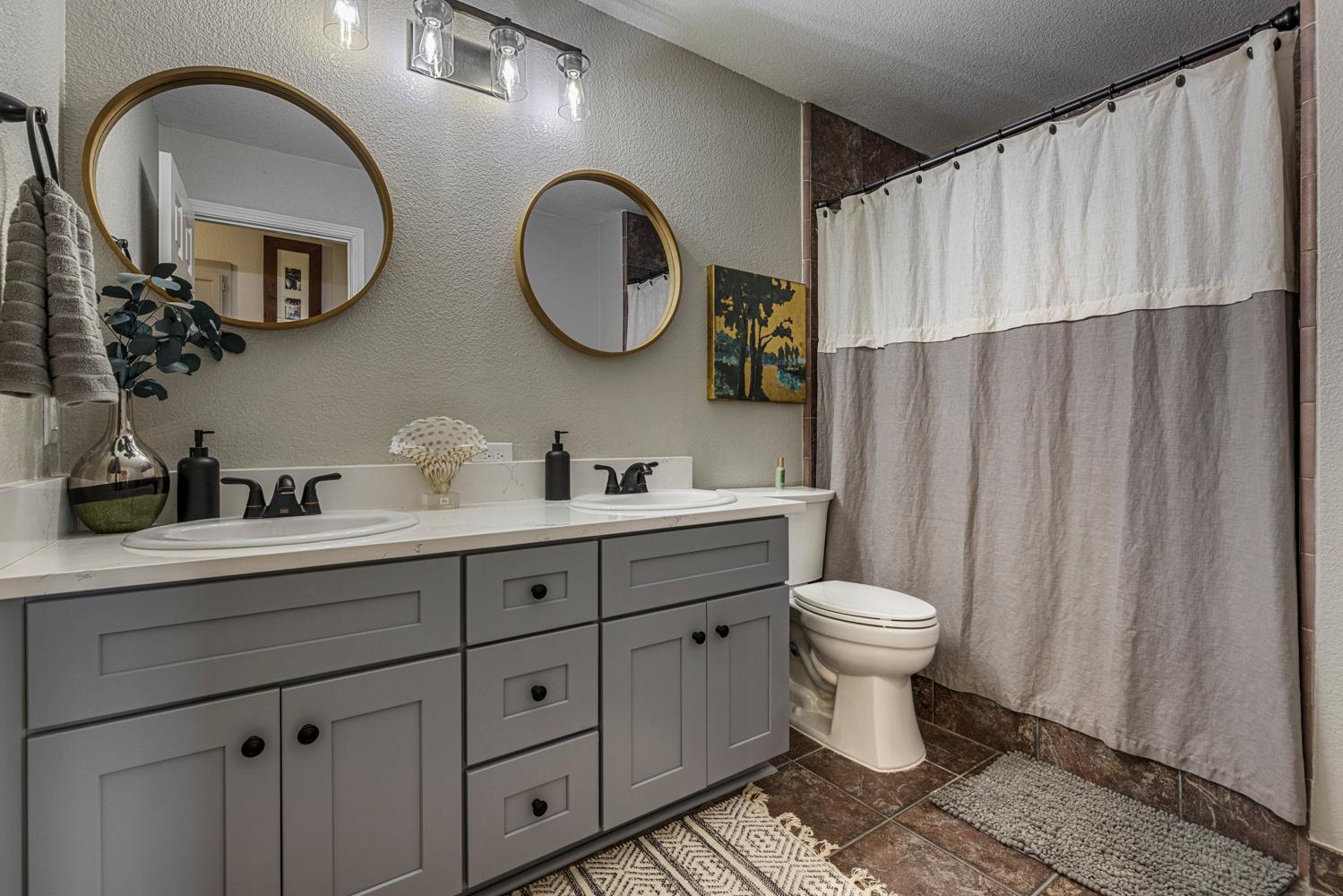 8686 Onyx Ct, Hilmar, CA 95324