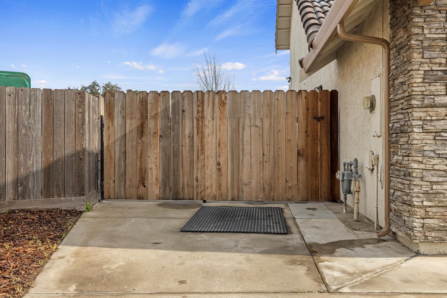 8686 Onyx Ct, Hilmar, CA 95324