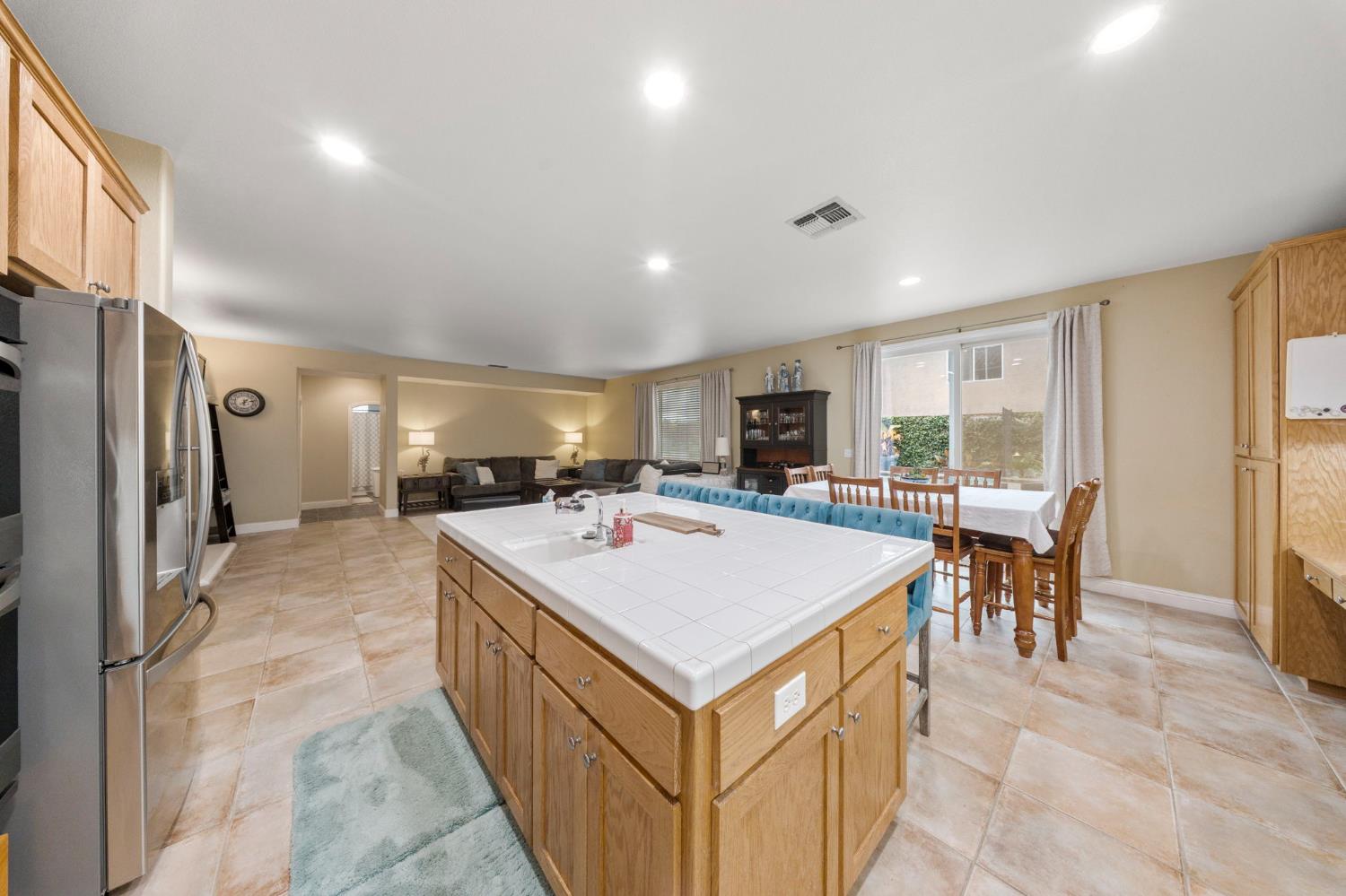 4021 Calais Ct, Modesto, CA 95356