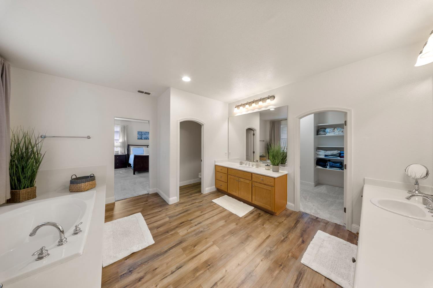 4021 Calais Ct, Modesto, CA 95356