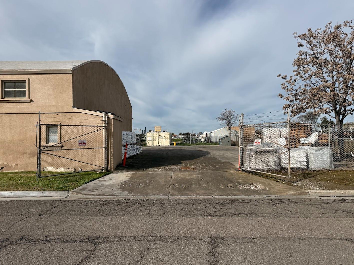 1160 G St, Los Banos, CA 93635