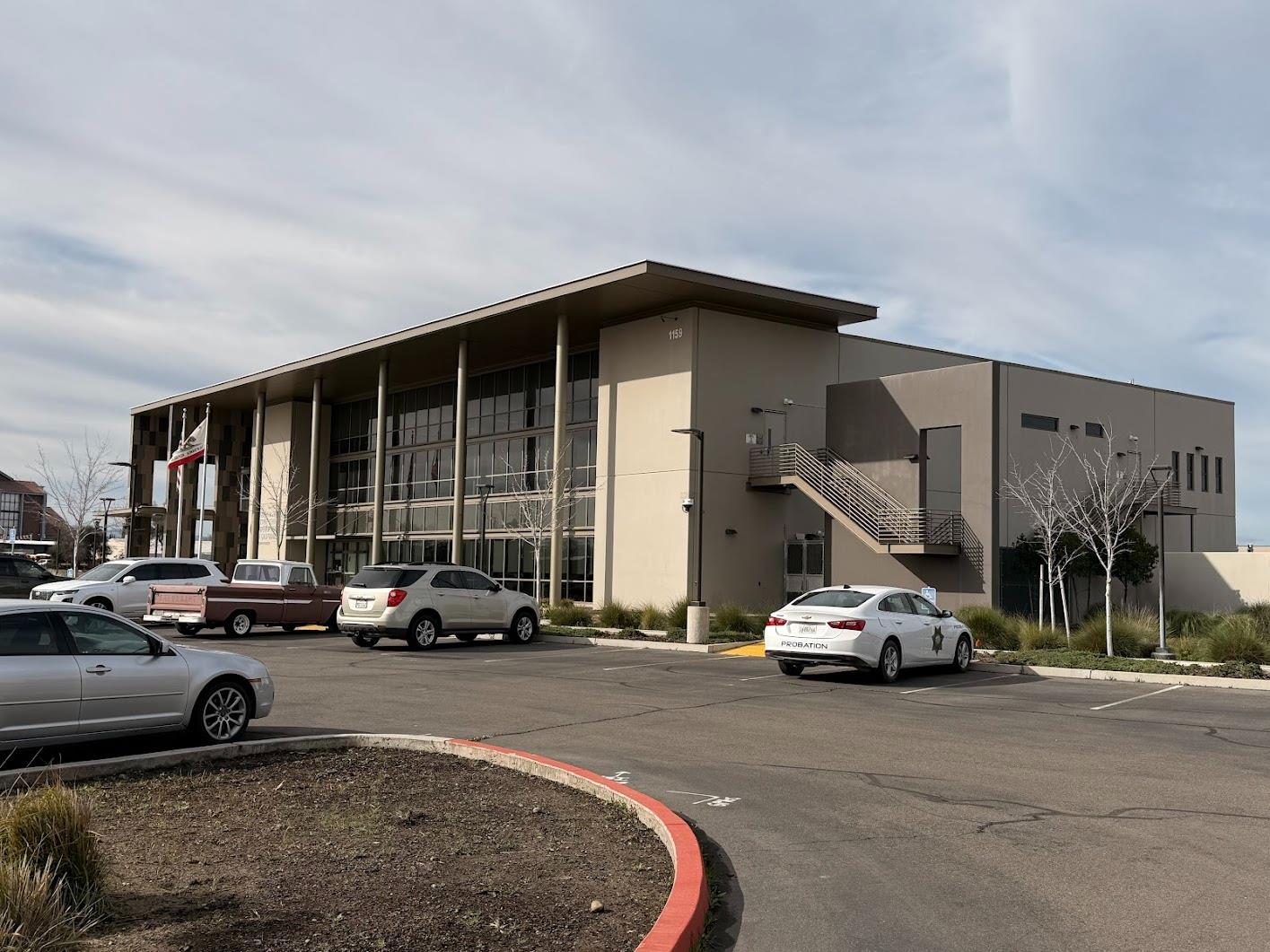 1160 G St, Los Banos, CA 93635