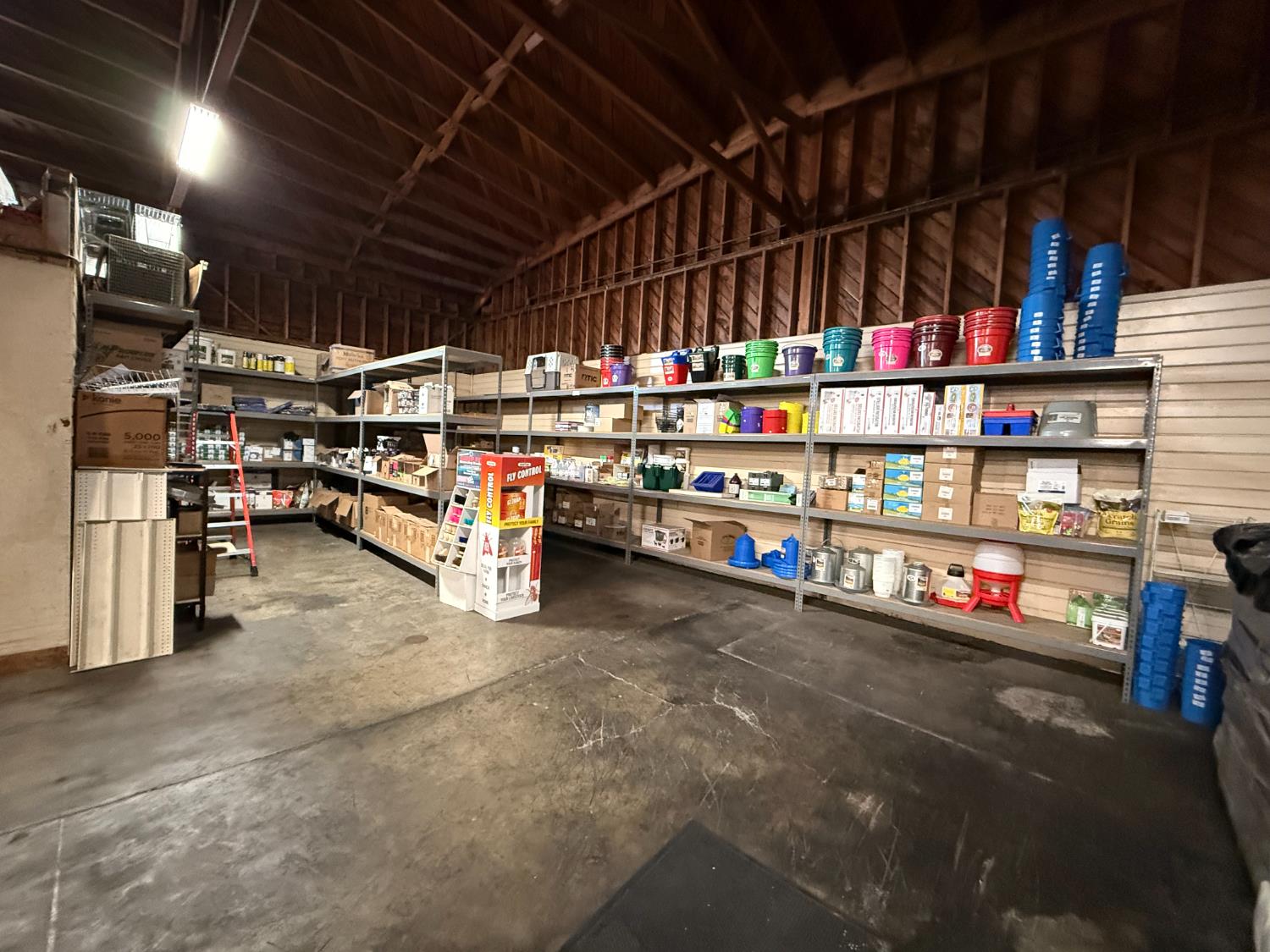 1160 G St, Los Banos, CA 93635