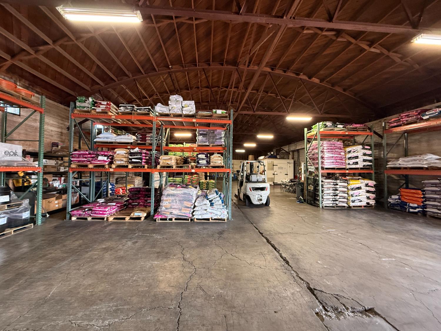 1160 G St, Los Banos, CA 93635