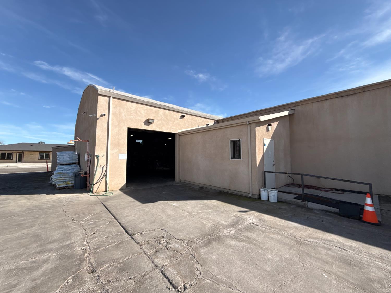 1160 G St, Los Banos, CA 93635