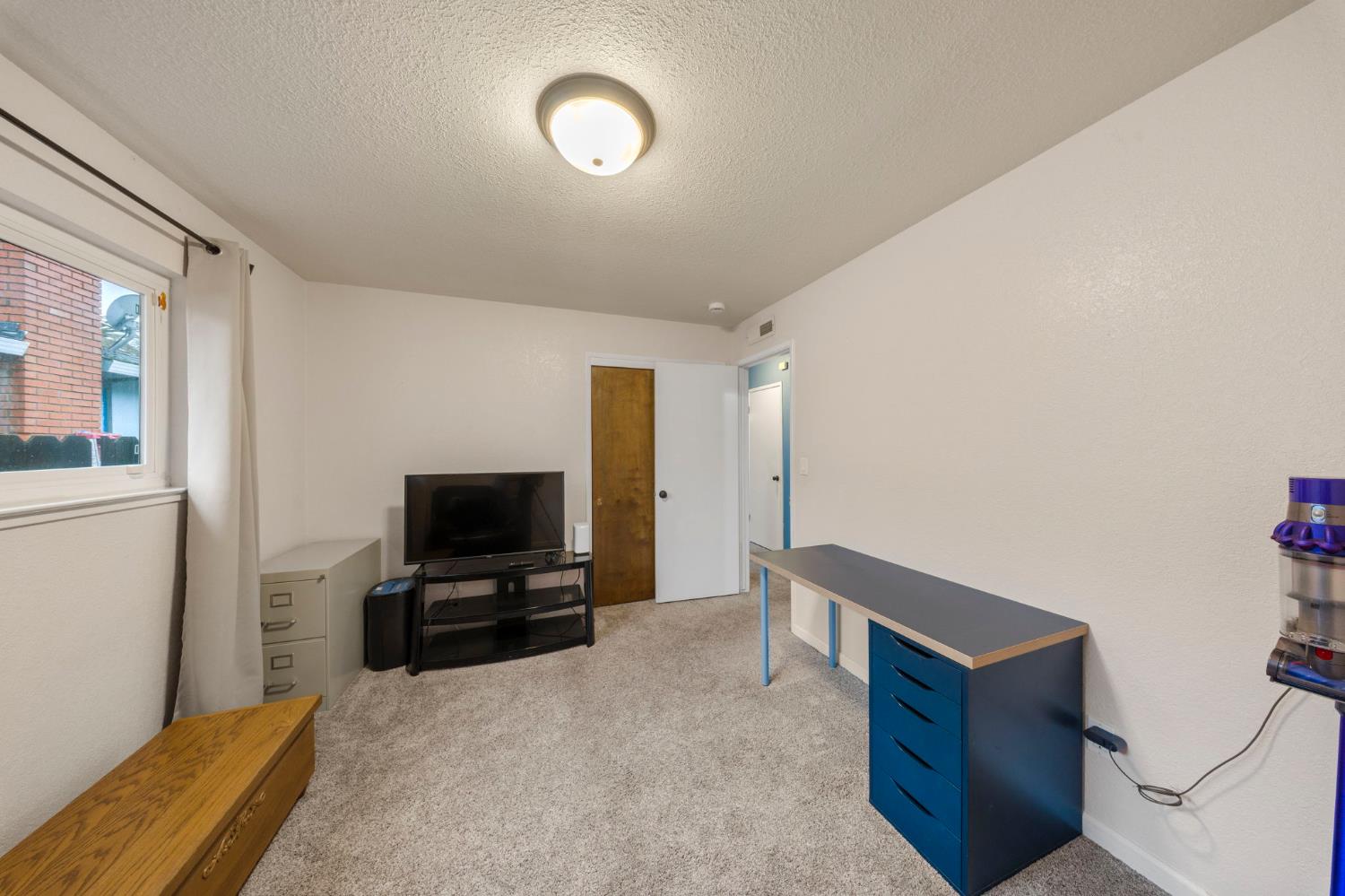 1313 Sharonwood Dr, Modesto, CA 95355