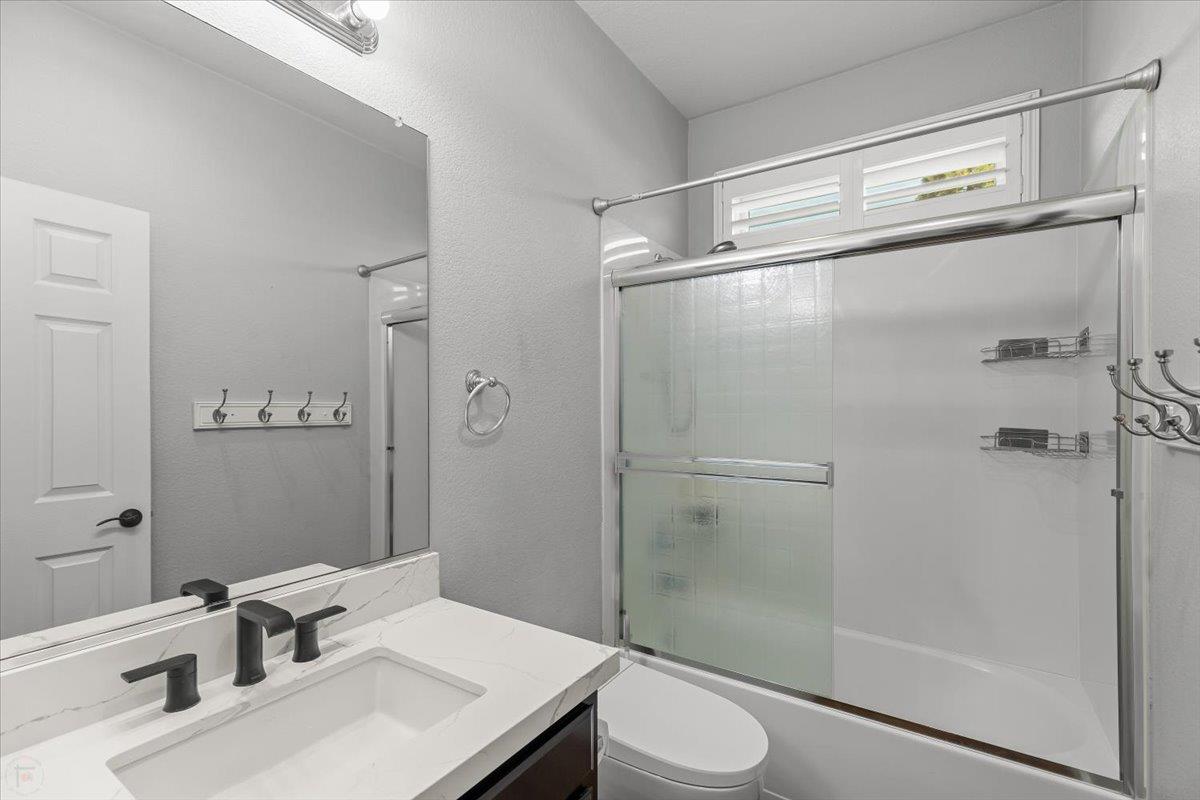 1766 Churchill Downs Cir, Oakdale, CA 95361