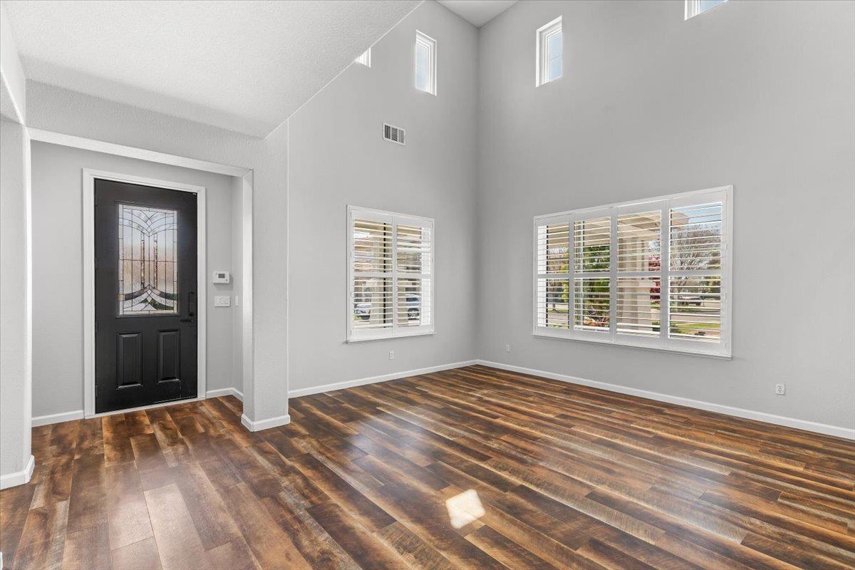 1766 Churchill Downs Cir, Oakdale, CA 95361