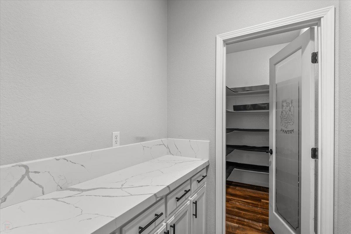 1766 Churchill Downs Cir, Oakdale, CA 95361