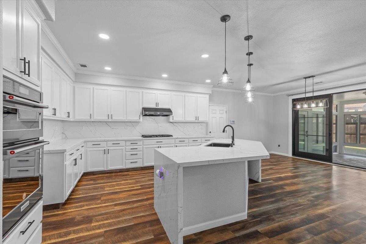 1766 Churchill Downs Cir, Oakdale, CA 95361