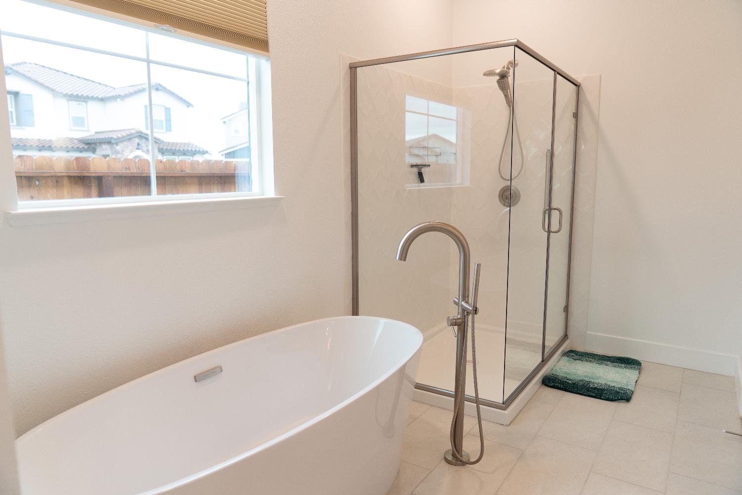 2039 Carmel Ranch Cir, Oakdale, CA 95361