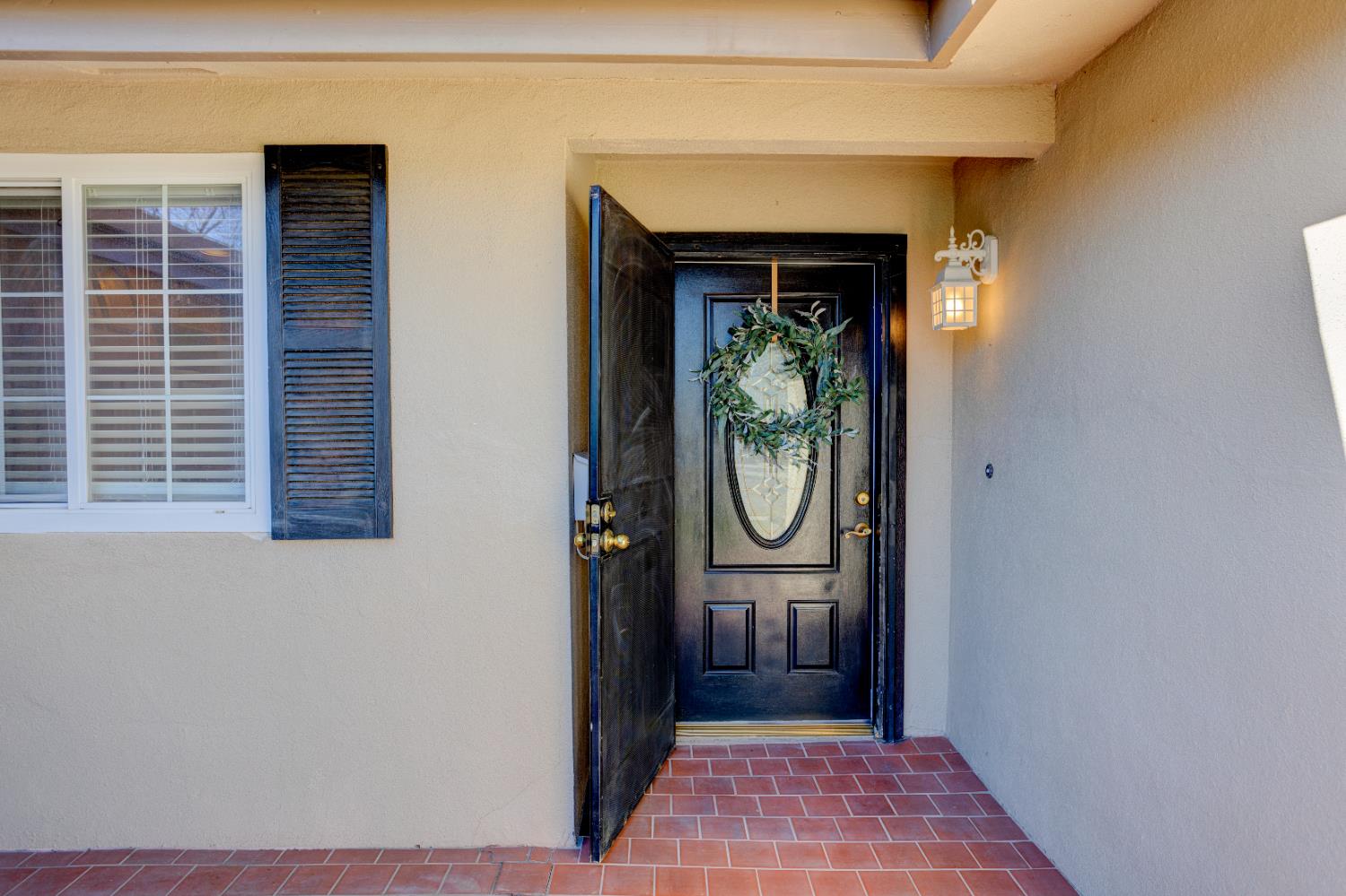 544 Seminole Dr, Merced, CA 95340