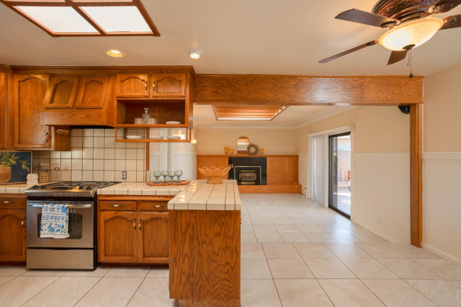 544 Seminole Dr, Merced, CA 95340