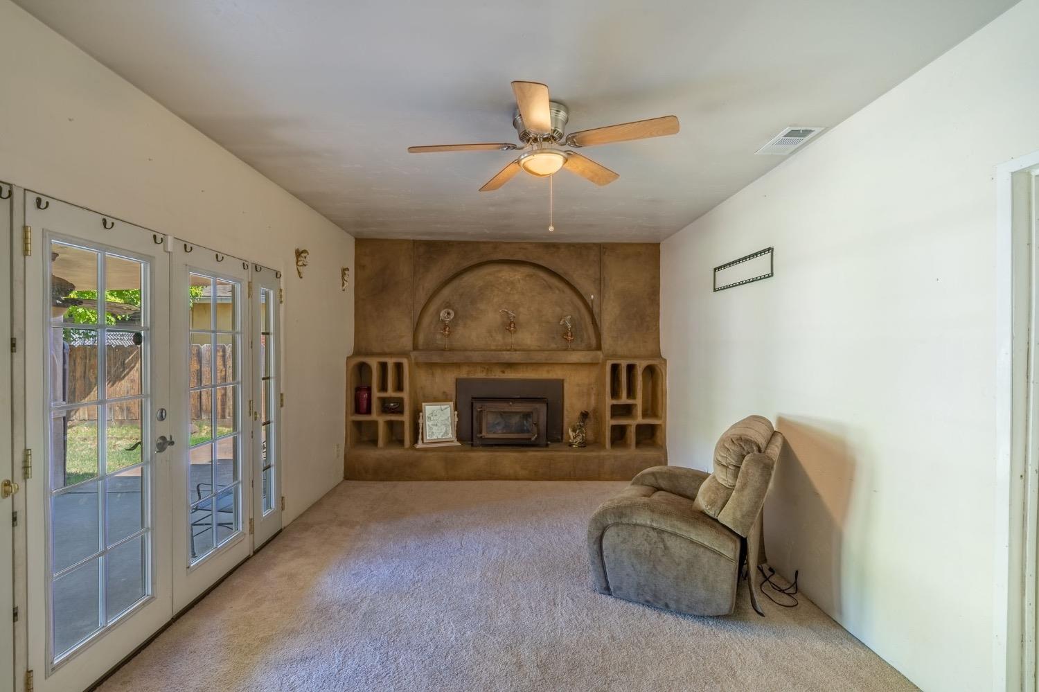 1329 Schulenberg Ave, Modesto, CA 95350