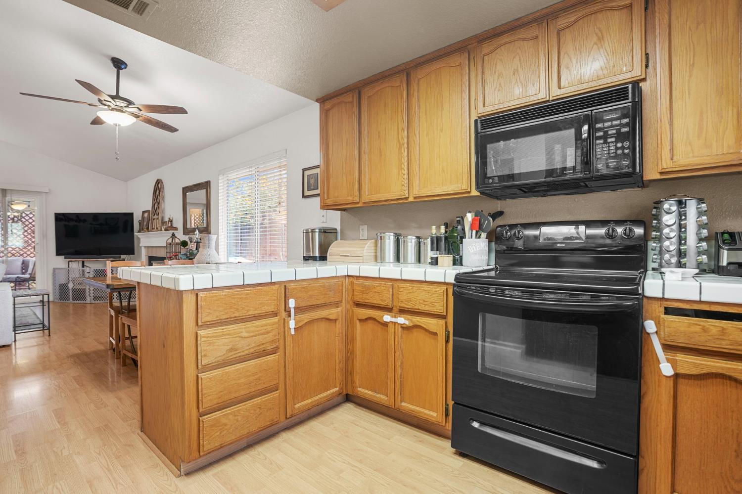 1017 Jayhawk Way, Modesto, CA 95358