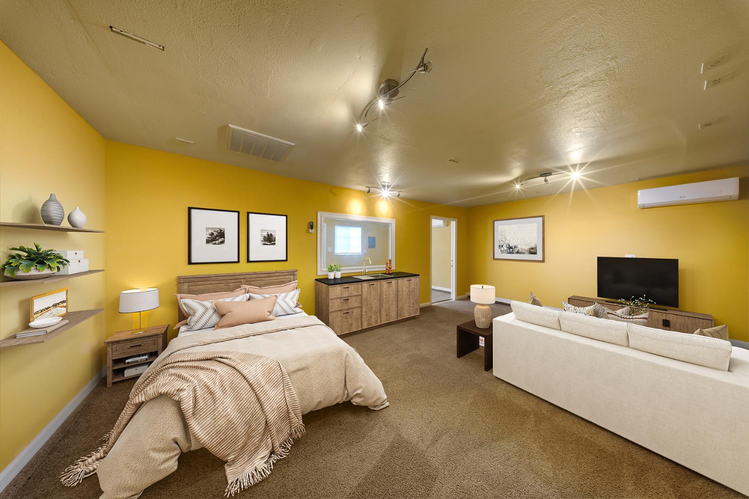 936 College Ave, Modesto, CA 95350