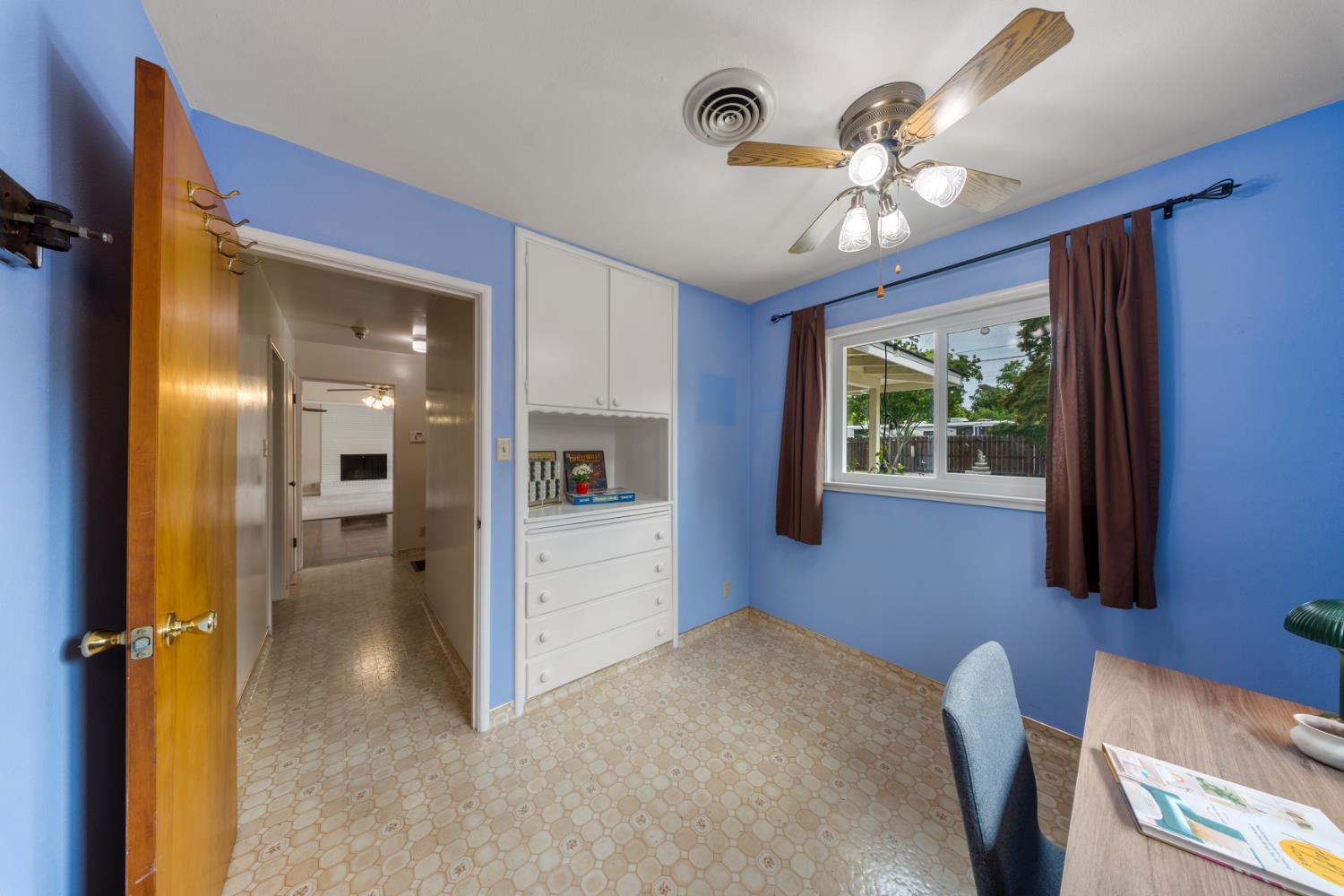 936 College Ave, Modesto, CA 95350