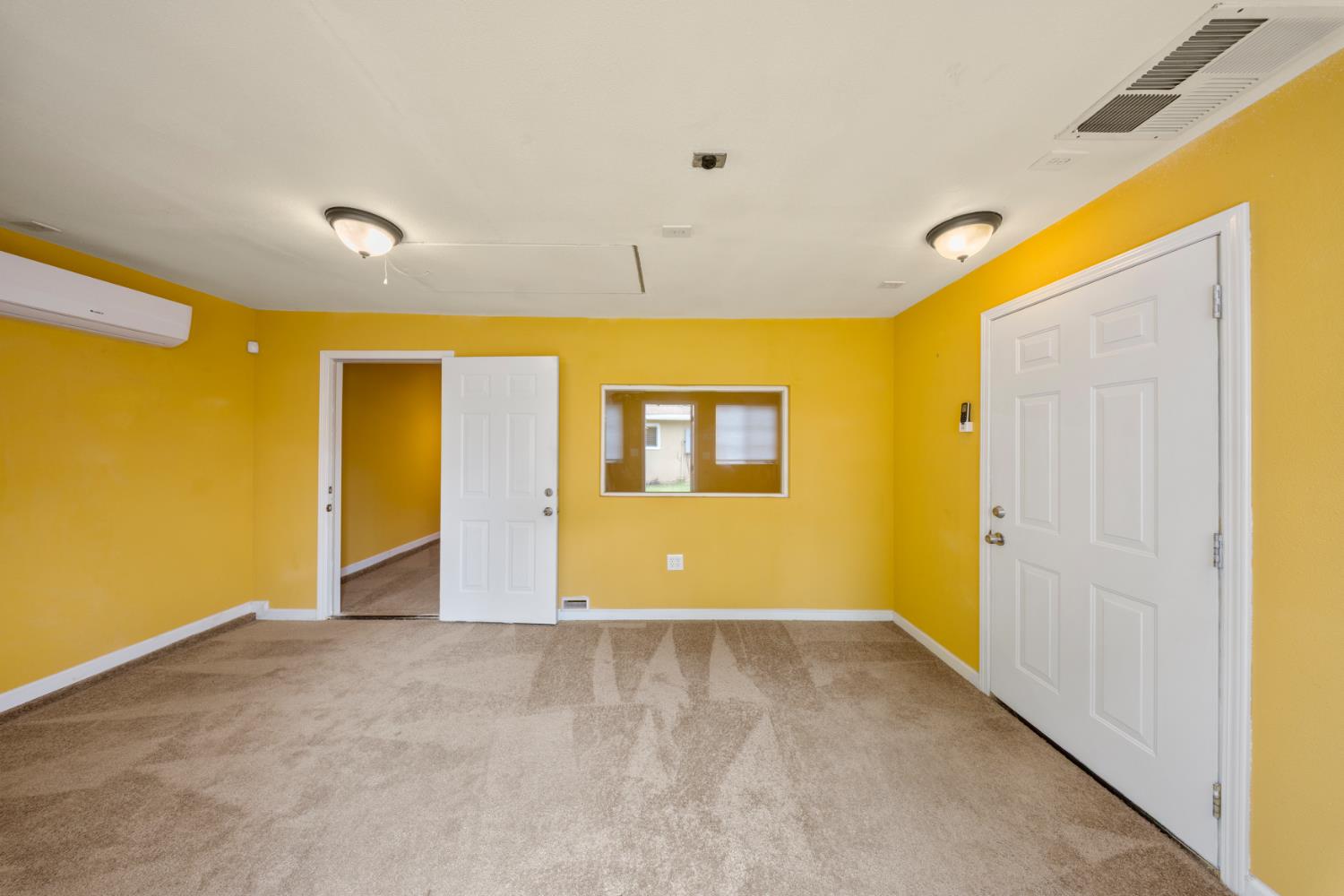 936 College Ave, Modesto, CA 95350