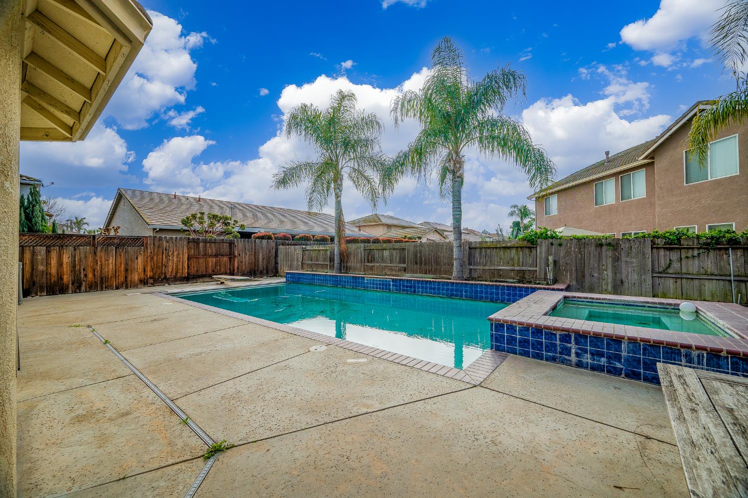 2800 Olympus Ct, Modesto, CA 95356