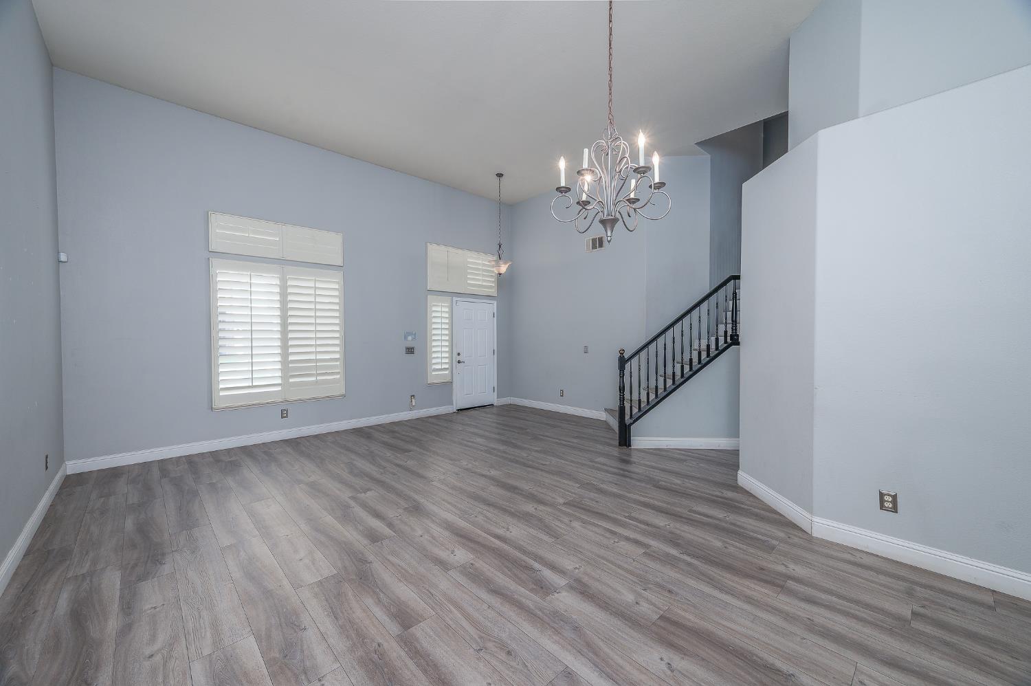 2800 Olympus Ct, Modesto, CA 95356