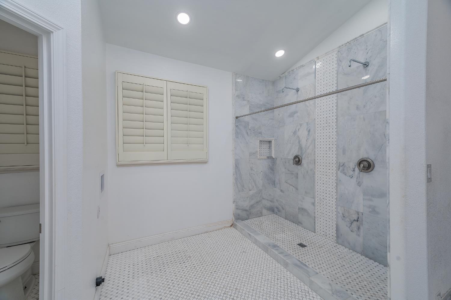 2800 Olympus Ct, Modesto, CA 95356