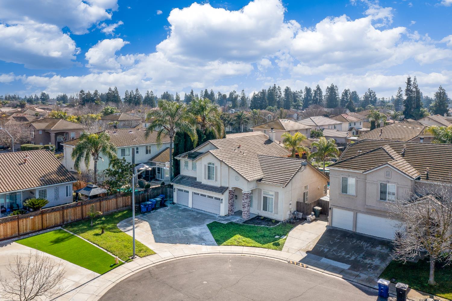 2800 Olympus Ct, Modesto, CA 95356