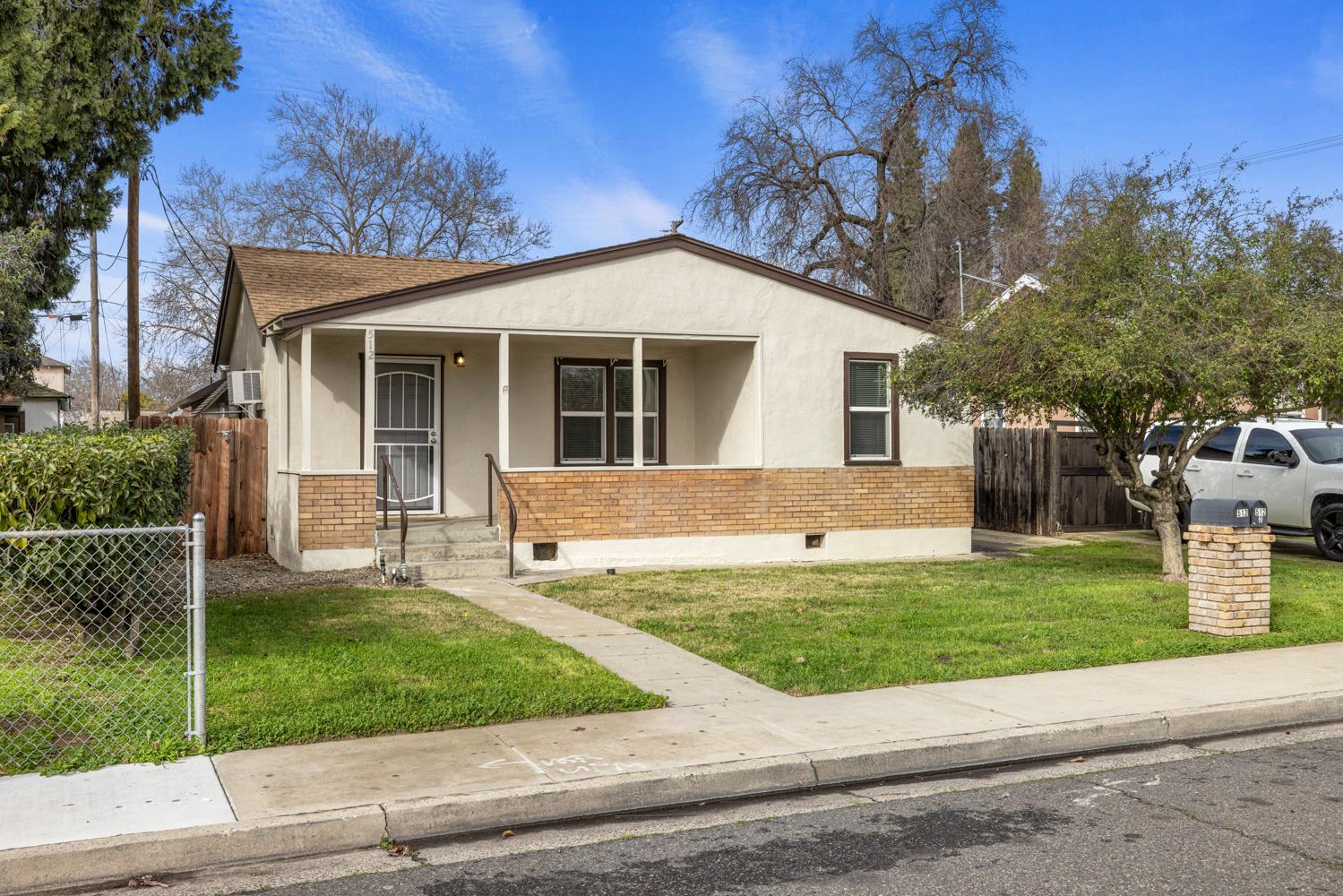 512 N Palm St, Turlock, CA 95380