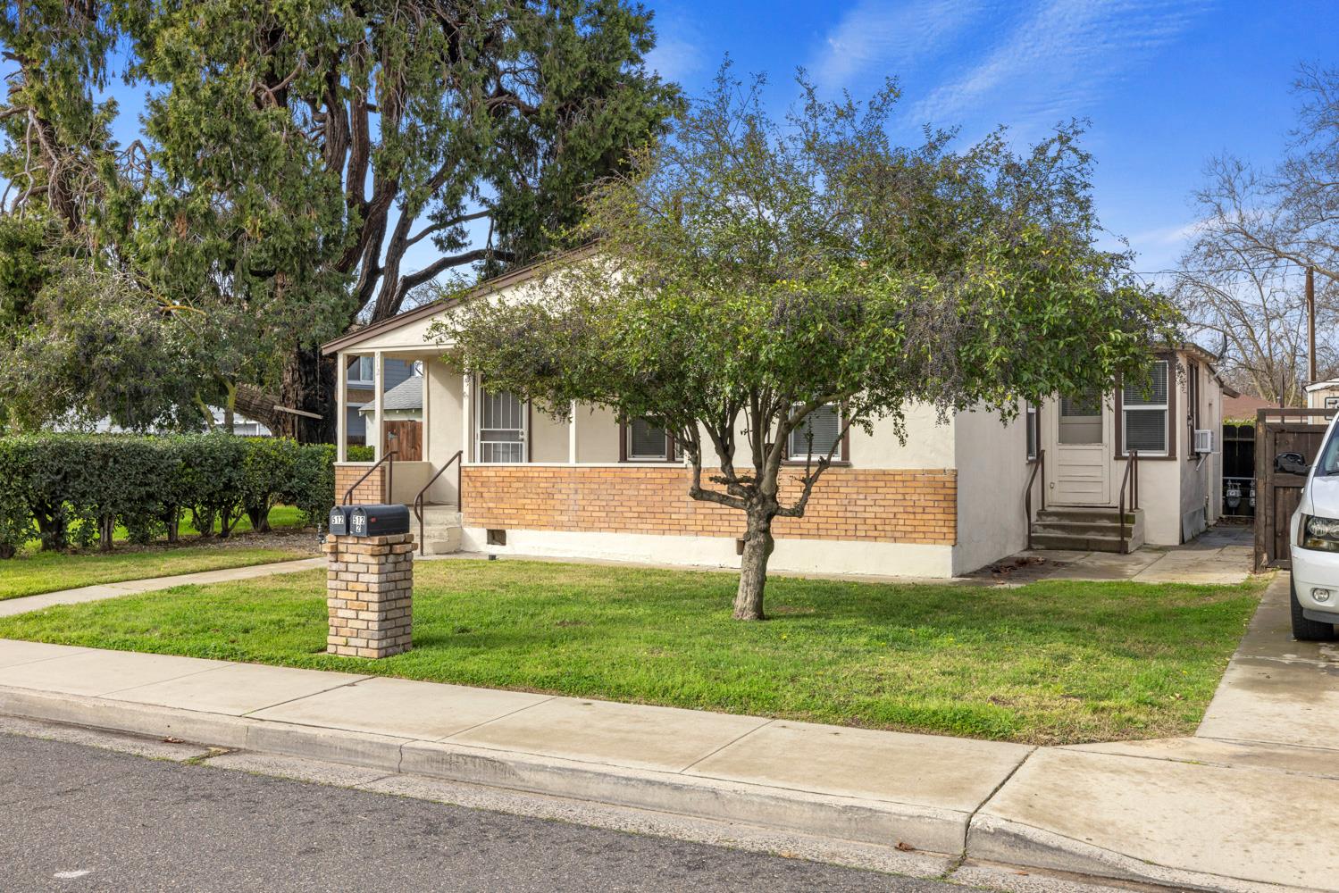 512 N Palm St, Turlock, CA 95380