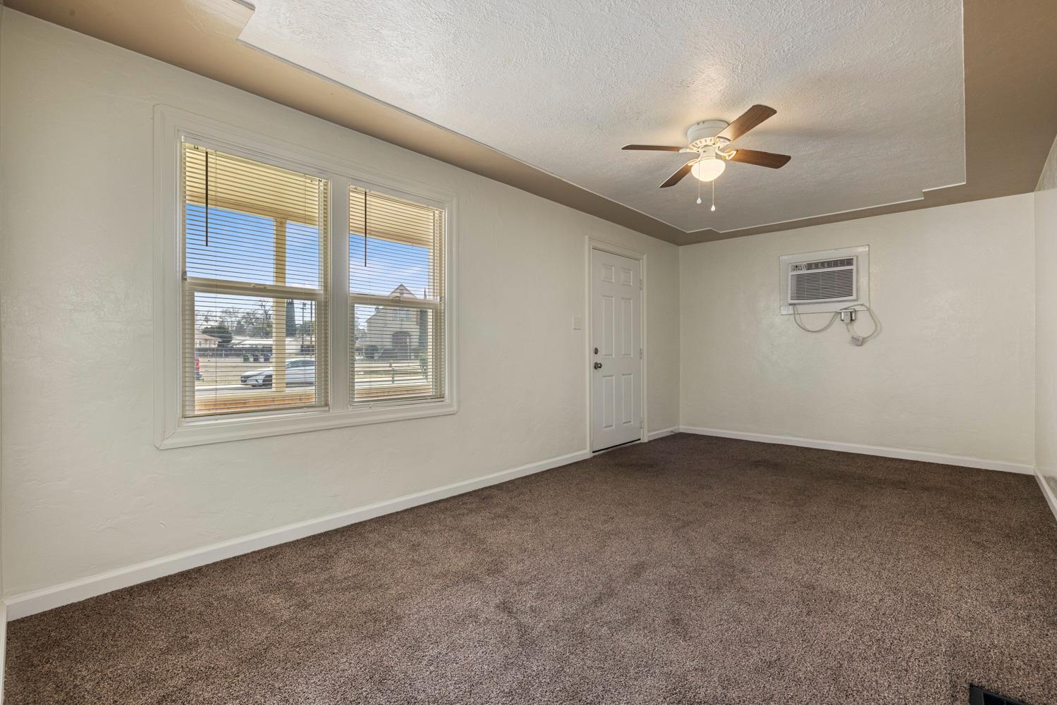 512 N Palm St, Turlock, CA 95380