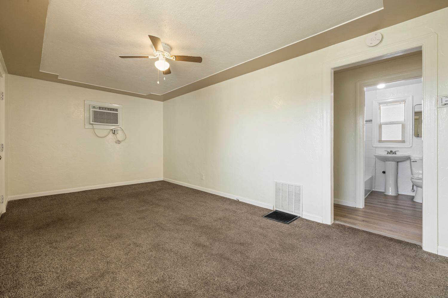 512 N Palm St, Turlock, CA 95380