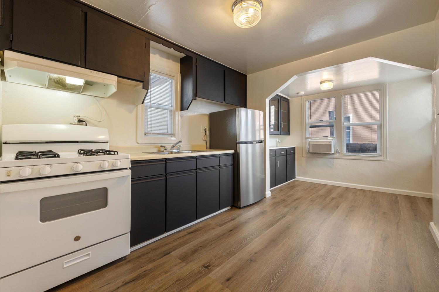 512 N Palm St, Turlock, CA 95380