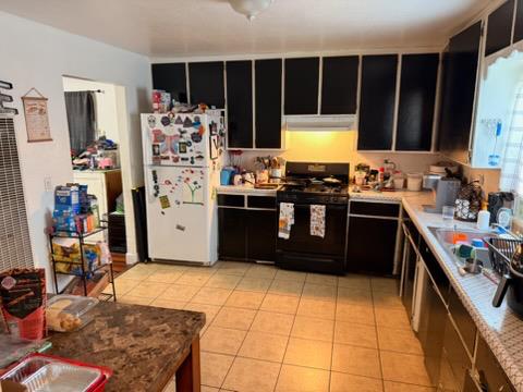 226 226 1/2 Ruberto St, Modesto, CA 95351