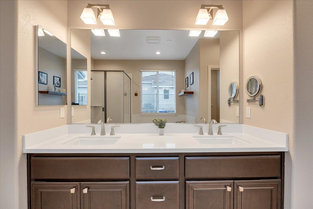 133 Palisades Pl, Copperopolis, CA 95228